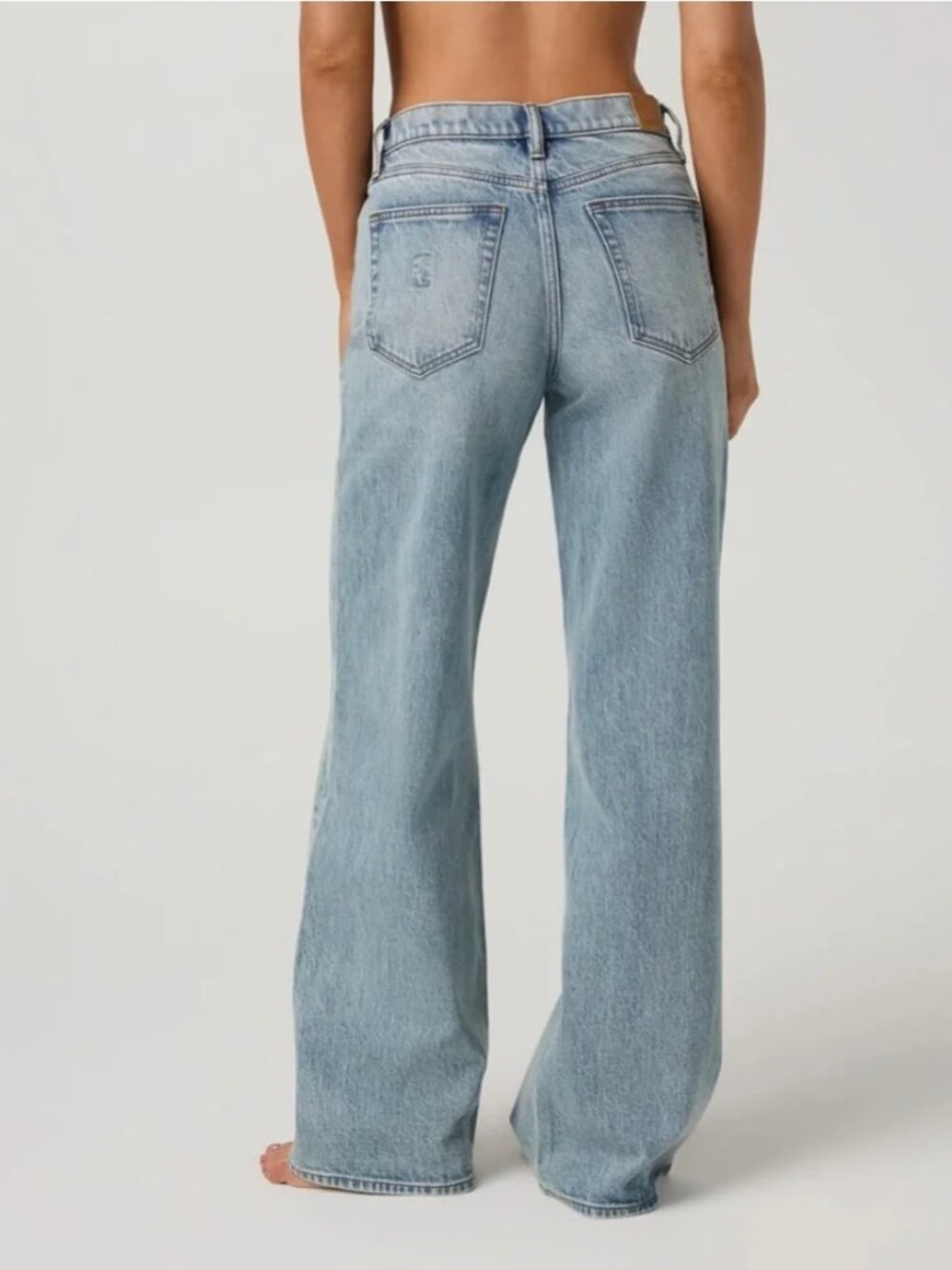 Vuori Vintage Wide Leg Jeans Light Wash Indigo Size 27 NWOT - Picture 3 of 16